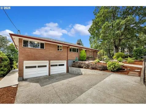 4208 NW Olive Street Vancouver WA 98660