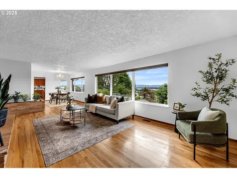 4208 NW Olive Street Vancouver WA 98660