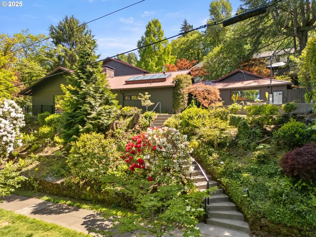 2930 NW Quimby Street Portland OR 97210