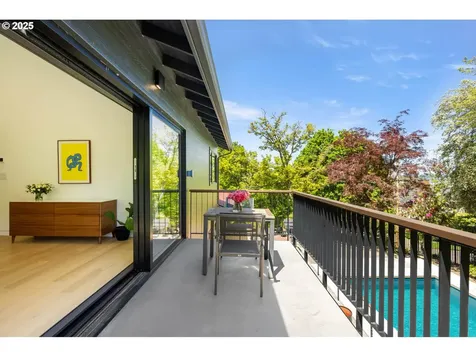 2930 NW Quimby Street Portland OR 97210