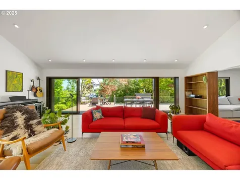 2930 NW Quimby Street Portland OR 97210
