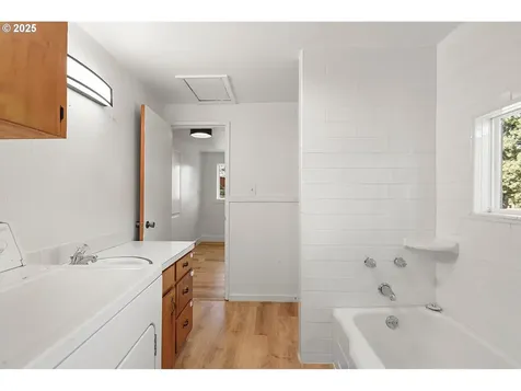 1272 N Main Avenue White Salmon WA 98672