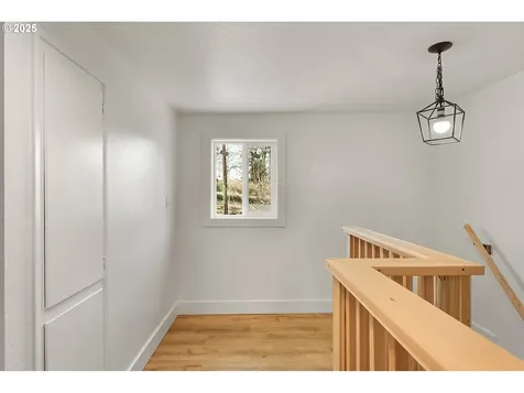 1272 N Main Avenue White Salmon WA 98672