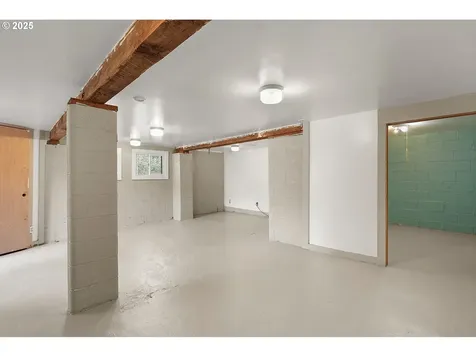 1272 N Main Avenue White Salmon WA 98672