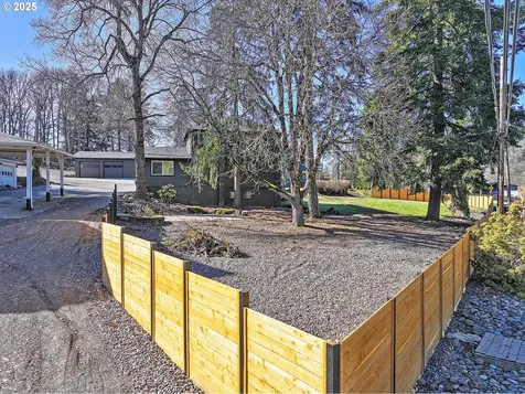 1272 N Main Avenue White Salmon WA 98672
