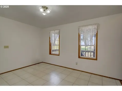 34009 Territory Road Oysterville WA 98641