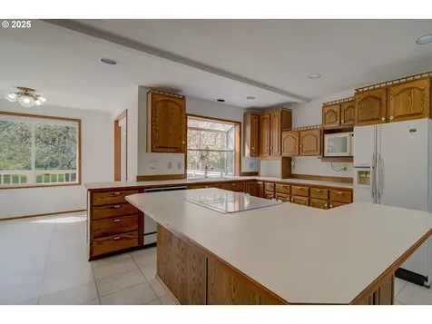 34009 Territory Road Oysterville WA 98641