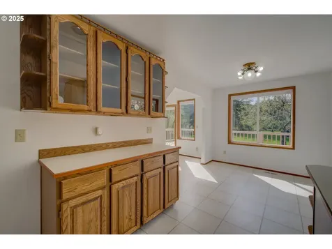 34009 Territory Road Oysterville WA 98641