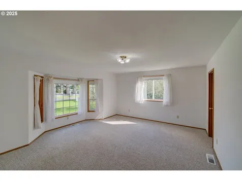 34009 Territory Road Oysterville WA 98641