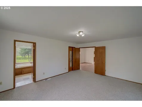 34009 Territory Road Oysterville WA 98641