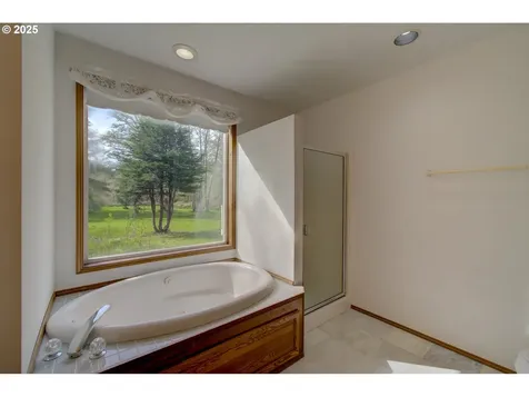 34009 Territory Road Oysterville WA 98641
