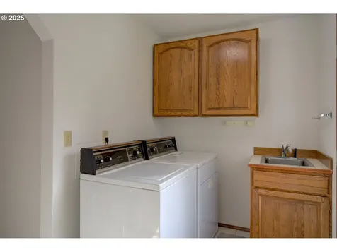 34009 Territory Road Oysterville WA 98641