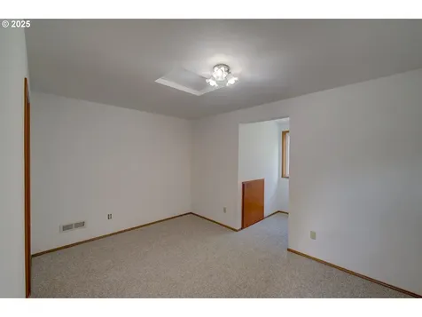 34009 Territory Road Oysterville WA 98641
