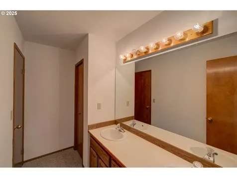 34009 Territory Road Oysterville WA 98641