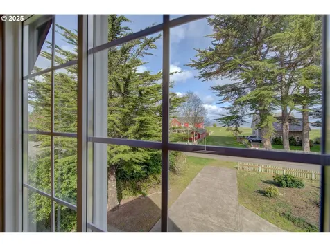 34009 Territory Road Oysterville WA 98641