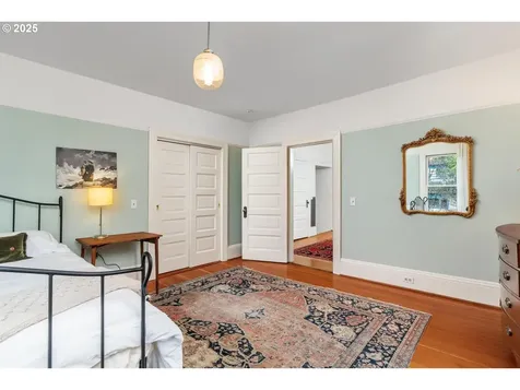 1333 SE Main Street Portland OR 97214