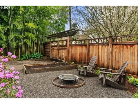 1333 SE Main Street Portland OR 97214