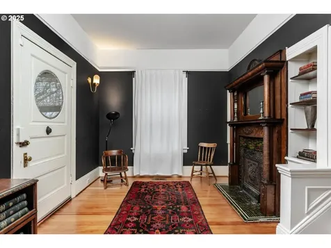 1333 SE Main Street Portland OR 97214