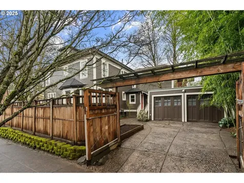 1333 SE Main Street Portland OR 97214