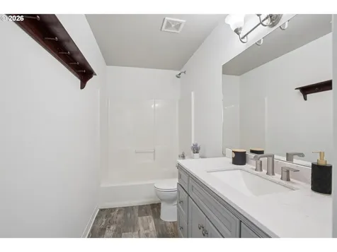 1806 NE 177th Avenue Vancouver WA 98684