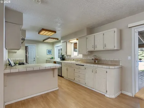 16920 S Howards Mill Road Beavercreek OR 97004