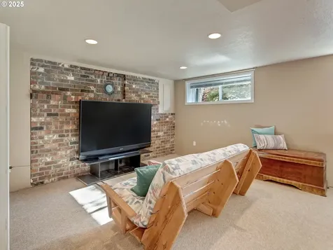16920 S Howards Mill Road Beavercreek OR 97004