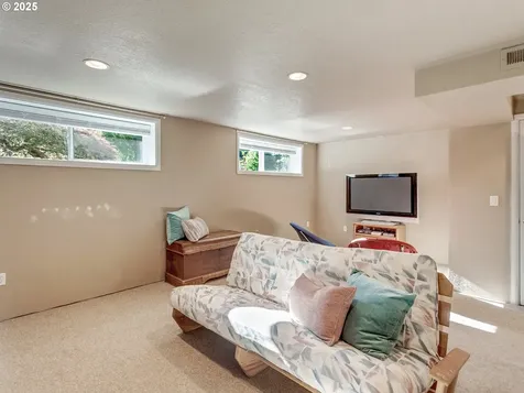 16920 S Howards Mill Road Beavercreek OR 97004