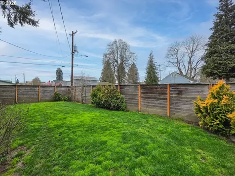 1214 N Clark Street Cornelius OR 97113