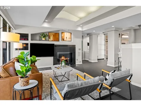 14400 Uplands Drive Lake Oswego OR 97034