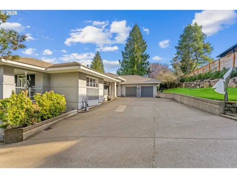 14400 Uplands Drive Lake Oswego OR 97034