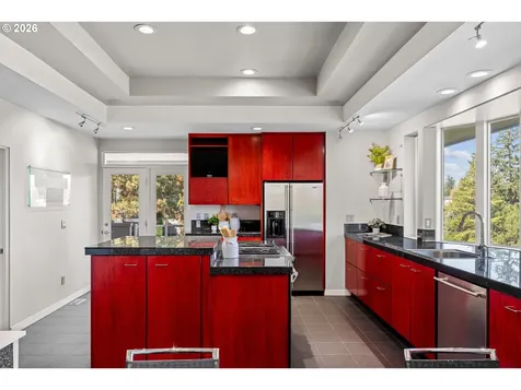 14400 Uplands Drive Lake Oswego OR 97034