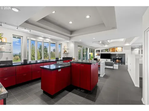 14400 Uplands Drive Lake Oswego OR 97034
