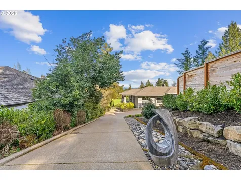 14400 Uplands Drive Lake Oswego OR 97034