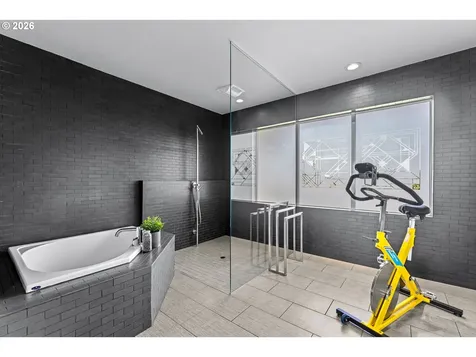 14400 Uplands Drive Lake Oswego OR 97034