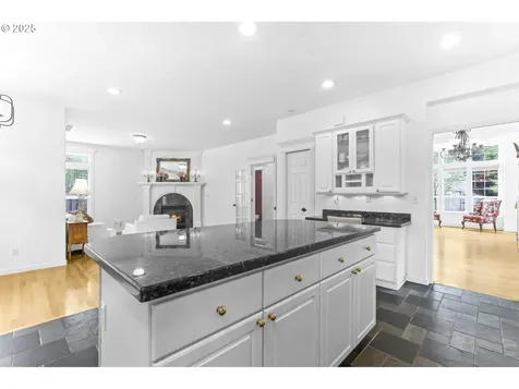 16800 NW Paddington Drive Beaverton OR 97006