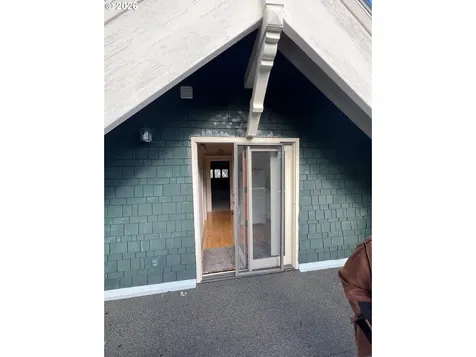 2936 SE Taylor Street Portland OR 97214