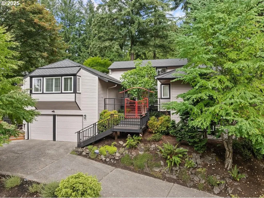 25 Da Vinci Street Lake Oswego OR 97035