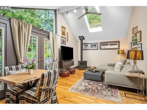 25 Da Vinci Street Lake Oswego OR 97035