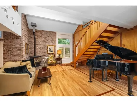 25 Da Vinci Street Lake Oswego OR 97035