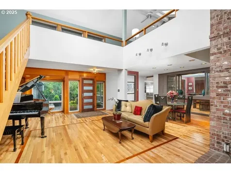 25 Da Vinci Street Lake Oswego OR 97035
