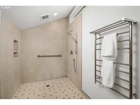 25 Da Vinci Street Lake Oswego OR 97035