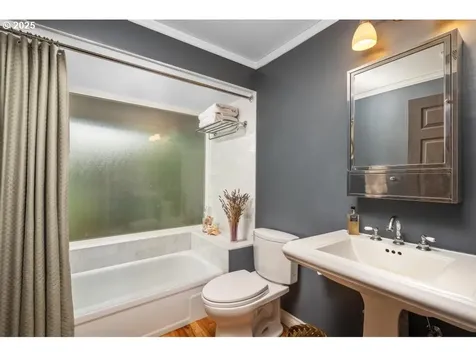 25 Da Vinci Street Lake Oswego OR 97035