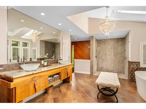 25 Da Vinci Street Lake Oswego OR 97035