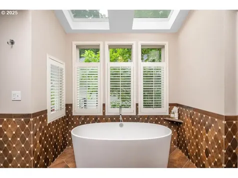 25 Da Vinci Street Lake Oswego OR 97035