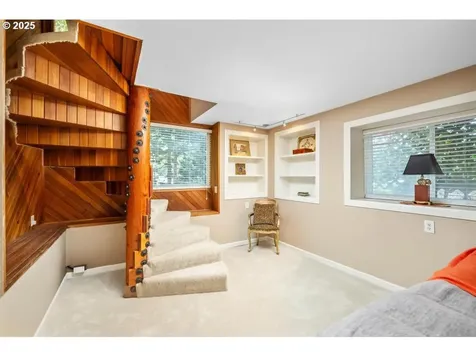 25 Da Vinci Street Lake Oswego OR 97035