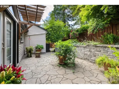 25 Da Vinci Street Lake Oswego OR 97035