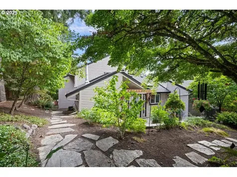 25 Da Vinci Street Lake Oswego OR 97035