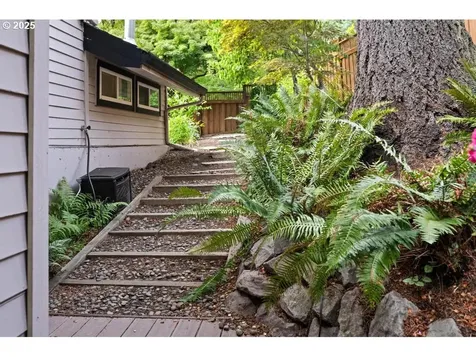 25 Da Vinci Street Lake Oswego OR 97035