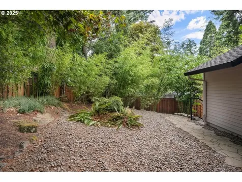 25 Da Vinci Street Lake Oswego OR 97035