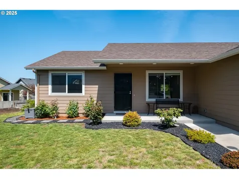 1214 Cessna Court Sweet Home OR 97386